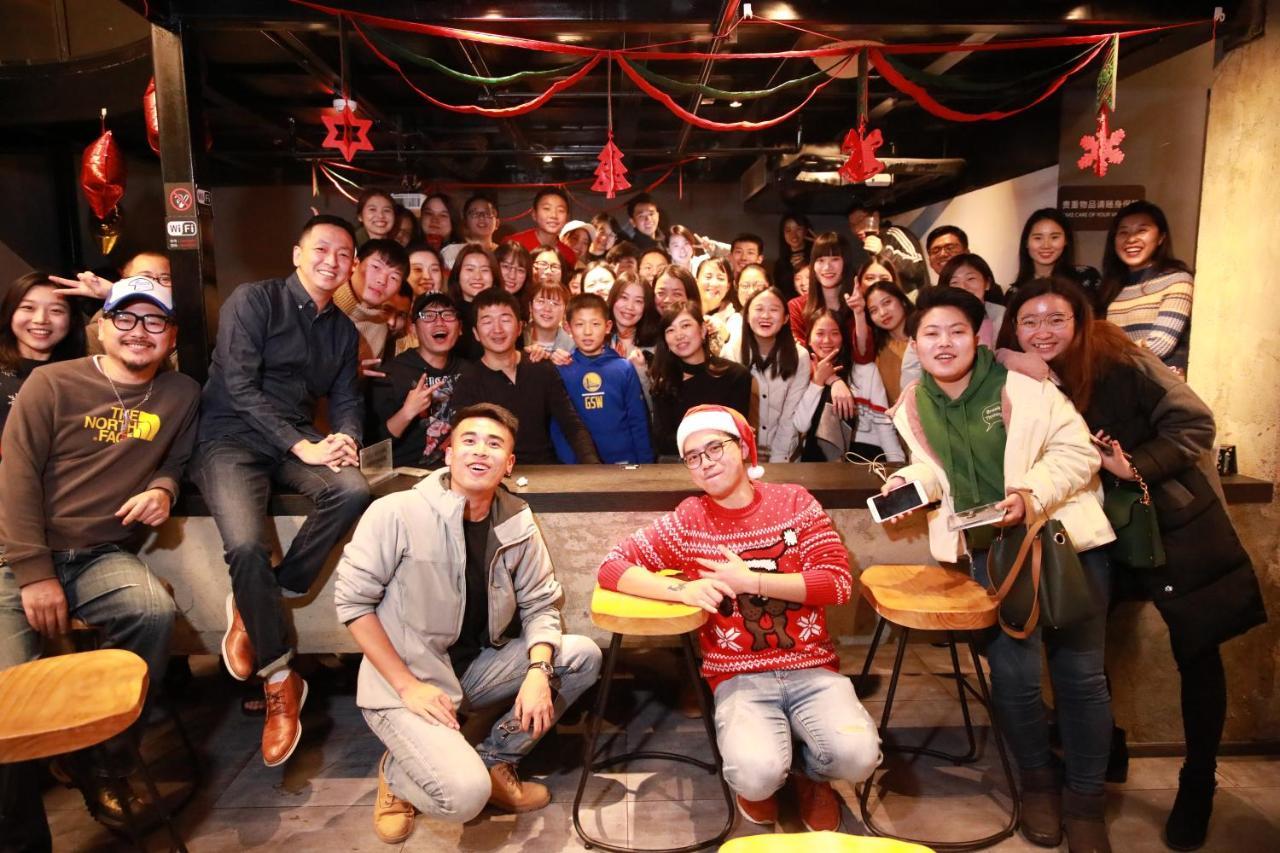 Chengdu Desti Youth Park Hostel Bagian luar foto
